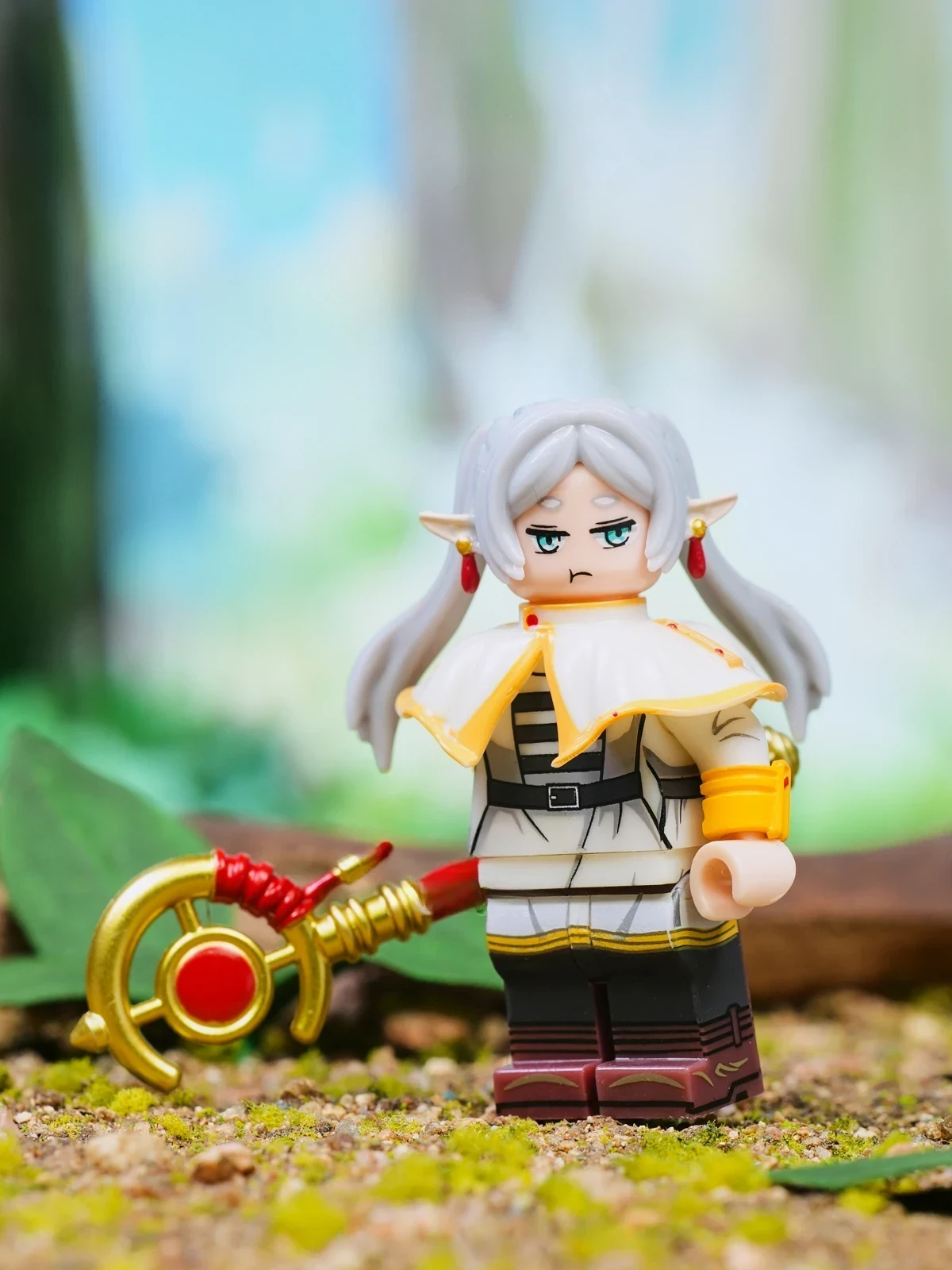 Frieren: Beyond Journey's End Minifigure