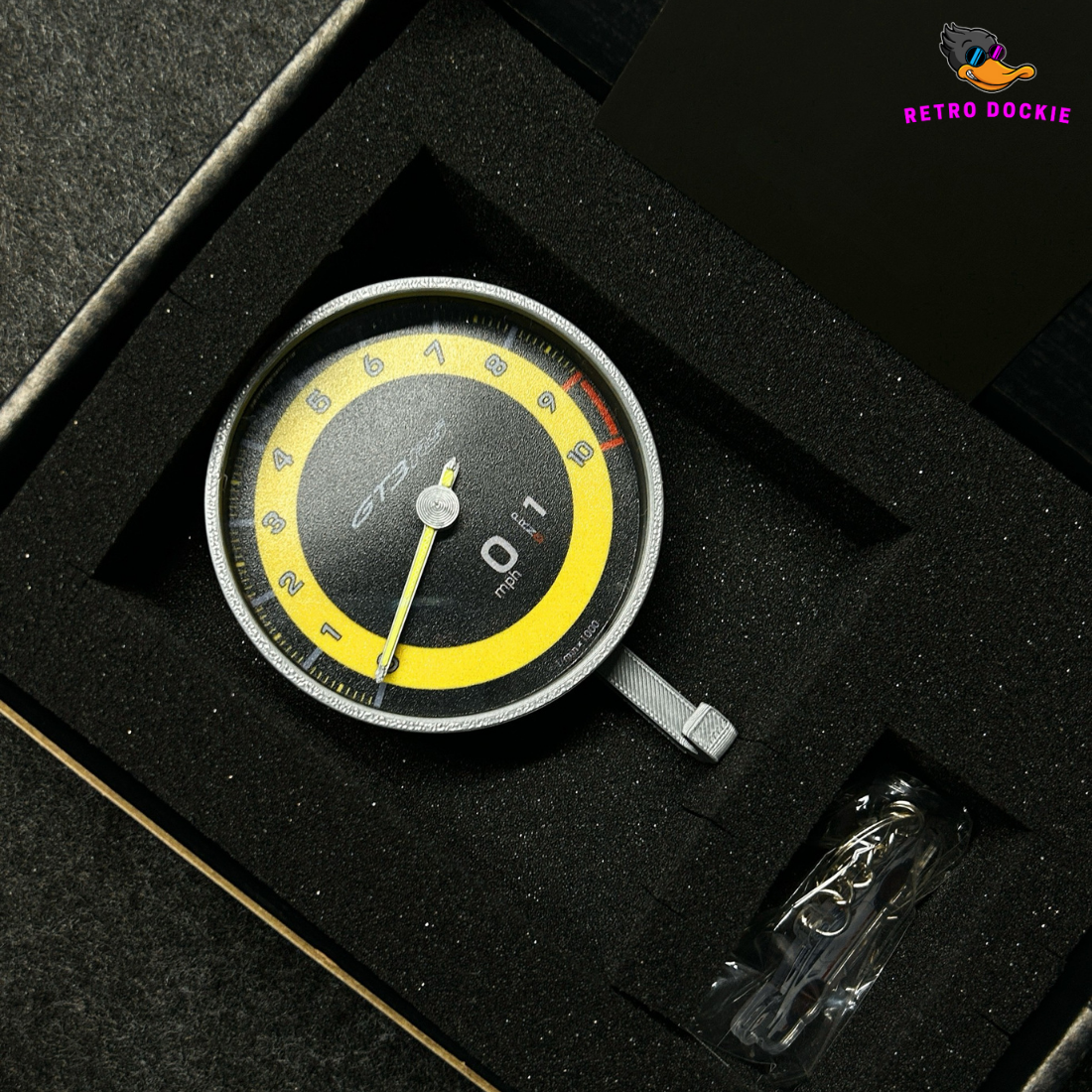 GT3RS Dashboard Key Hook